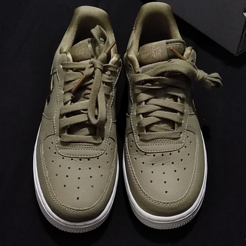 🔥🔥 Air Force 1 '07 PRM LX - Picture 4 of 4